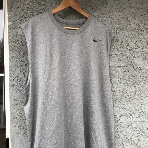 Nike Workout Tank - Picture 1 of 3